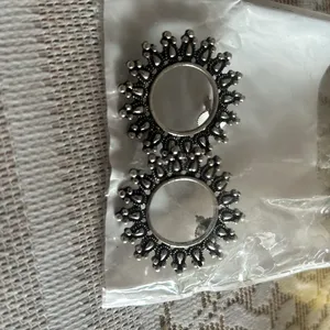 Traditional Two Earrings Set