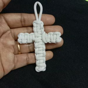 paracord cross keychain