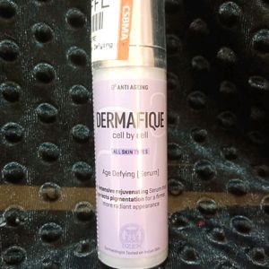 Dermafique Age Defying Face Serum with Vitamin E