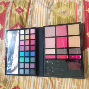 Hilaryrhoda Eyeshadow Palette