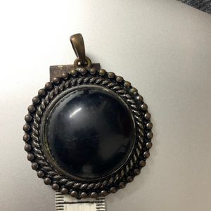 Black stone pendant