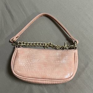 Peachy Sling Bag