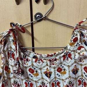 Sleeveless White Kurti