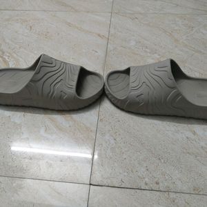 Zudio Slides/Slippers UK 40