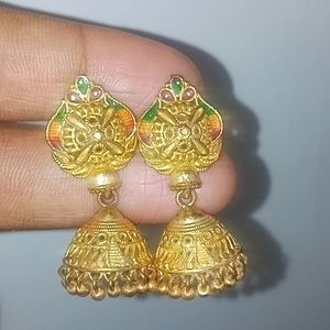 Earings