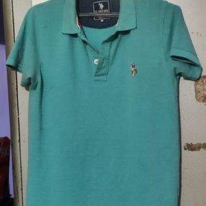 US Polo Size M Tshirt