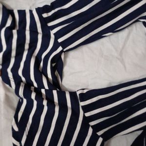 Striped Top With Neck Curved