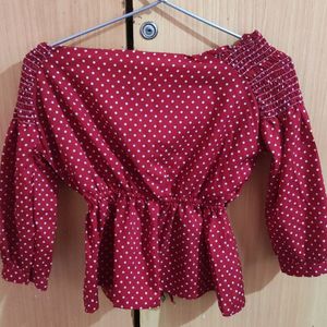 Ruched maroon top - Like new