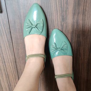 Brand New Green Bow Flats