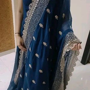 Very Beautiful Ethnic Gown 💙✨🌙