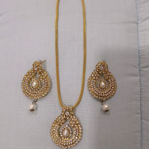 Pandanl Set With Chain