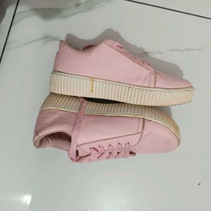 Pink girls casual shoes