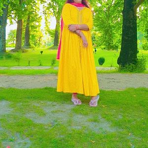 Beautiful pure cotton gown kurti and Dupatta set