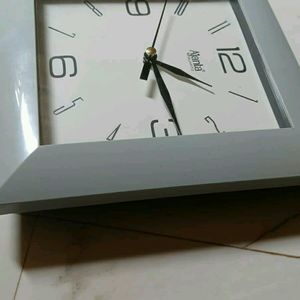 NOT WORKING WALL CLOCK.