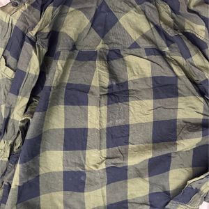 H&M Plaid Green Shirt ( With Slight White Spots At The Back)