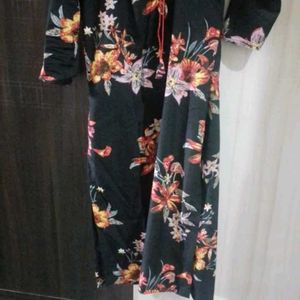 Beautiful Flower Woman Kurta..