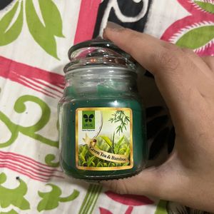 Glass jar candle