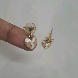 KOREAN HEART EARRINGS