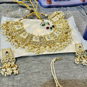 Heavy Necklace With Earrings And Maangtikka