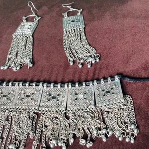 Choker Set With Earrings