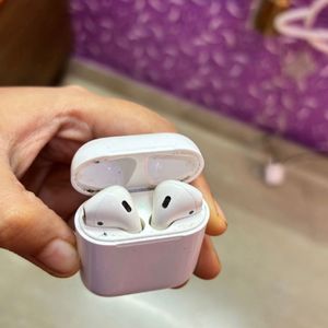 Original Airpods (1st gen)