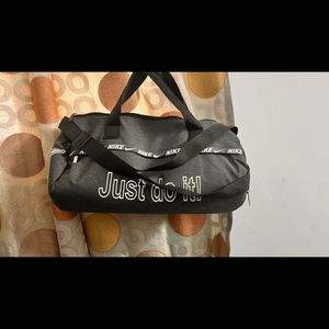 ‘Nike’ Gym Club Duffel Carry Bag