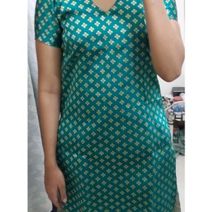 Green Kurta With Stand Collar