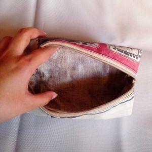 Makeup Item Strorage Pouch