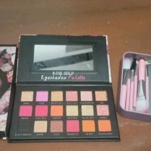 Eyeshadow Palette, Sponge & Brush Kit