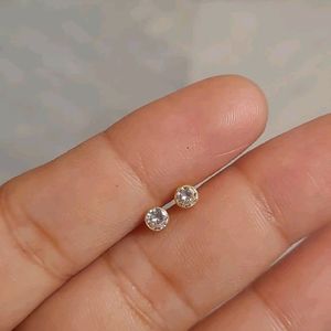 18crt Gold Studs