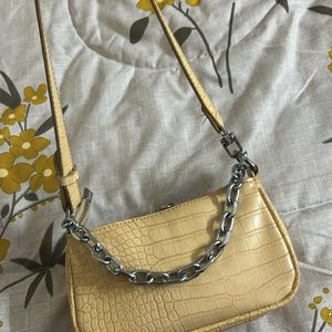 Butter Yellow Bauguet Bag