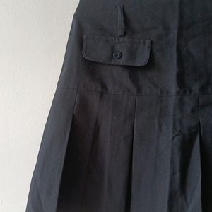 PLEATED CARGO SKIRT