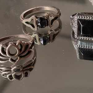 SET OF RINGS