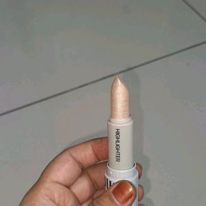 2 In 1 Conceal Contour + Highlighter