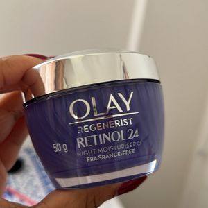 Olay Regenerist Retinol 24 With Free Setting Spray