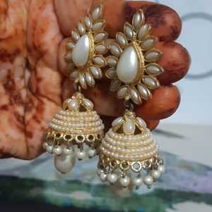 White Gold Jhumka Earings