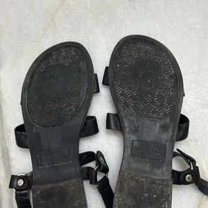 Forever 21 Flat Sandals