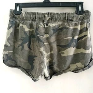 Combo Bershka Military  Shorts/Atmosphere Short