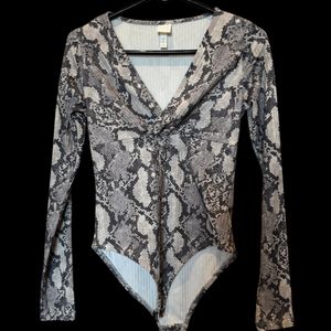 H&M Trendy Animal Print Bodysuit “S”