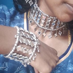 Mirror Work Jewellery Set With Free Bais