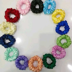 14 SCRUNCHIES