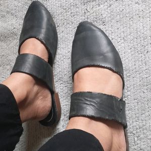 Black Flats Size 7