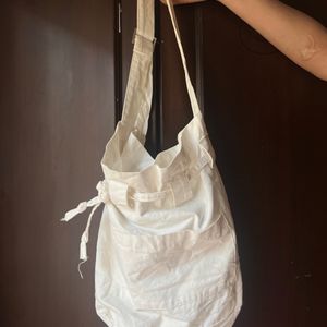 White Canvas Shoulder/crossbody Bag