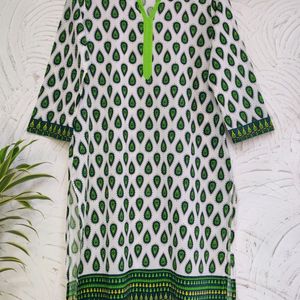 💚🤍💛 Cotton Kurti