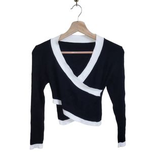 Black n white wrap top ( Size:- XS & S )