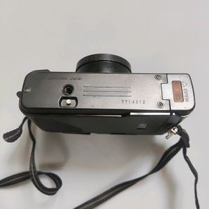 Yashica Mf-2 Super DX Camera