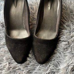 Black Velvet Pump Heels