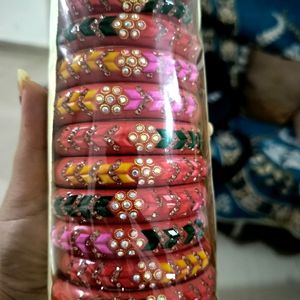 Beautiful Glass Bangle set