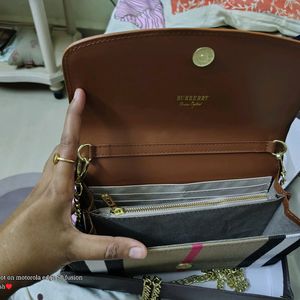 BURBERRY CLUTCH+SLING