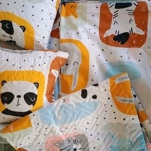 🩷 Combo Of Very Cute Printed Bedsheet 🩷